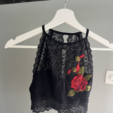 Schwarzes Top