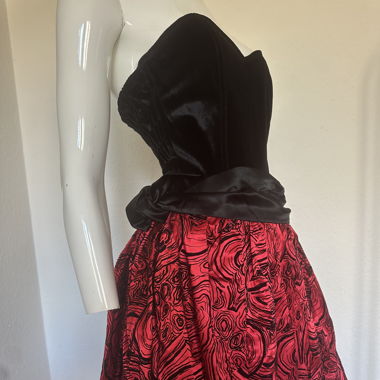  Vintage velvet dress  