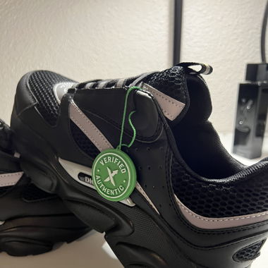 Dior b22