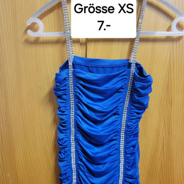Top a spaghetti con strass