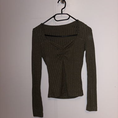 Short sweater