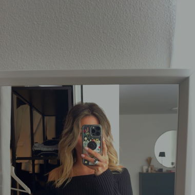 Offshoulder Top