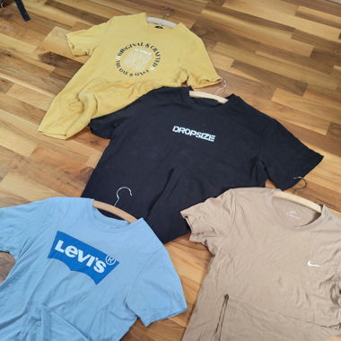 4er Kleiderset T Shirts Nike & co