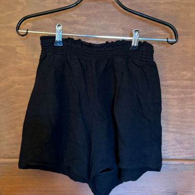 Short noir court en lin 