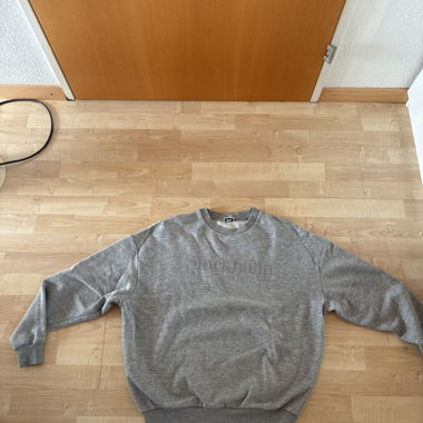 Pull gris