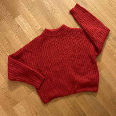 Roter Strickpulli S