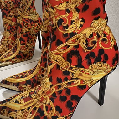 High Heels im Versace-Style