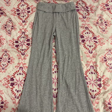 Graue Flare-Hose Gr. S