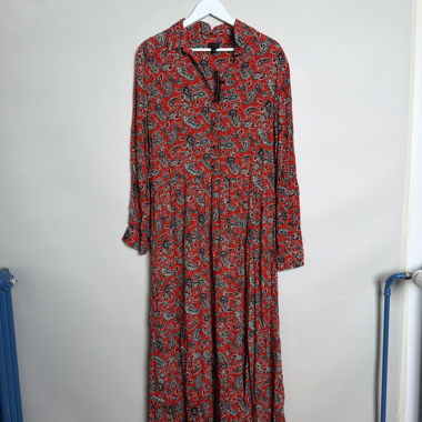 Robe longue maxi à motif paisley rouge