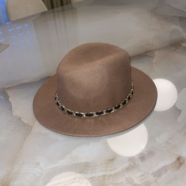 Chapeau brun
