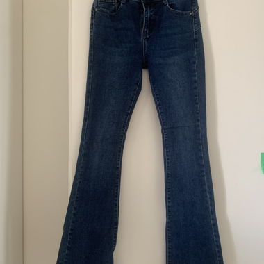 Jeans Svasati – Pantaloni a Zampa