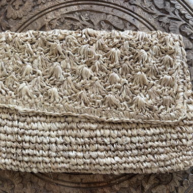 Knit Clutch made of natural fibres
