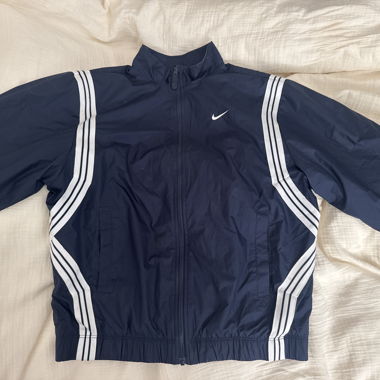 Nike Trainingsjacke (Kindergrösse 147-158CM)