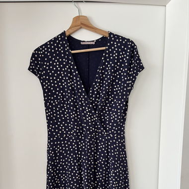 Kleid mit Punkten