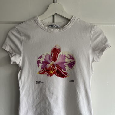 T-shirt con fiore