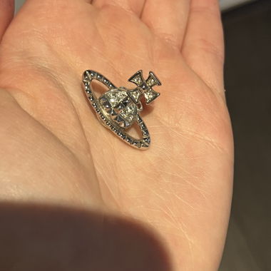 Vivien Westwood earring original 1 side!