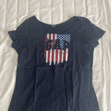 off-soulder cut shirt gap