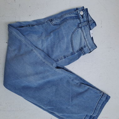 Hellblaue jeans hose