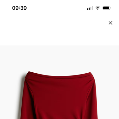 Schulterfreie Kleid mit Drapierungseffekt
