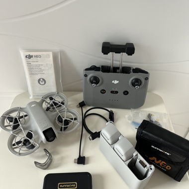DJI Neo Fly More Combo