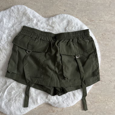 Short cargo color kaki