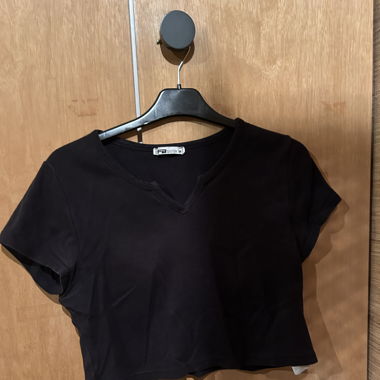 Schwarzes T-shirt 