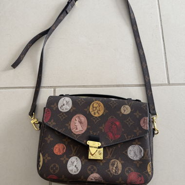 Louis Vuitton Shoulder Bag