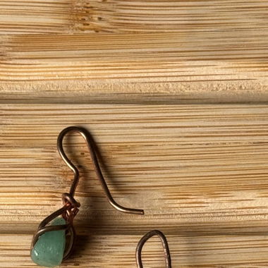 2 orecchini singoli in rame - Ametista & Avventurina