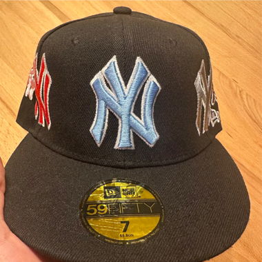 Supreme NY Yankees Kanji New Era Fitted Hat