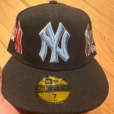 Supreme NY Yankees Kanji New Era Fitted Hat