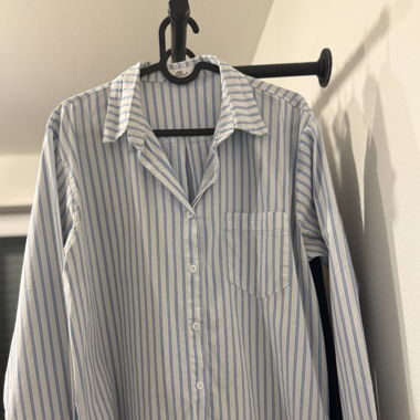 Shirt with stripes