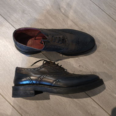 Schnürschuhe aus echtem Leder FRAU
