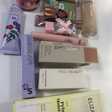 Confezione di prodotti per il trucco