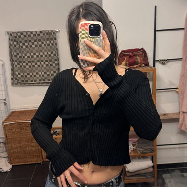 BLACK CARDIGAN