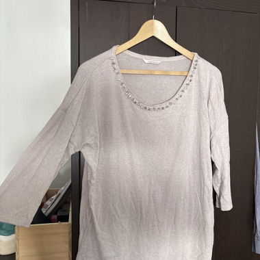 Top beige decorato