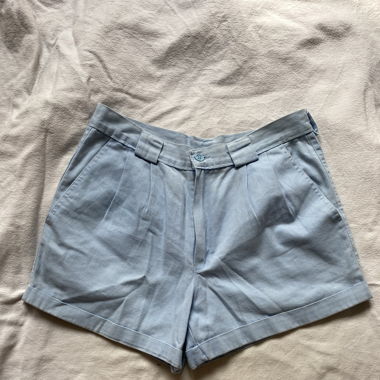 Short léger bleu