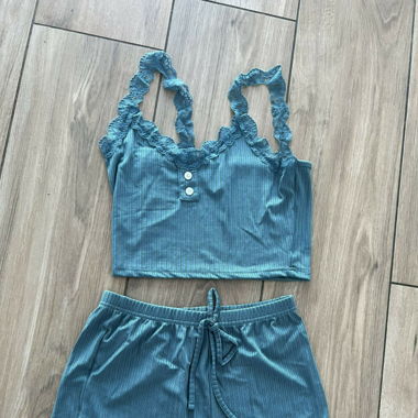 Top und Shorts ungetragen Grösse S