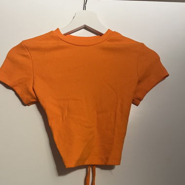Crop-Top with open back