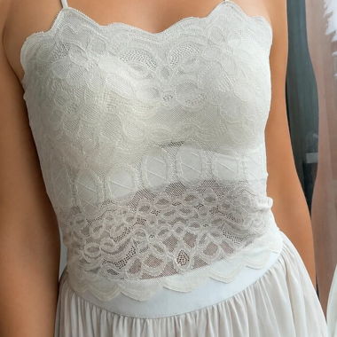 Top corto in pizzo color crema