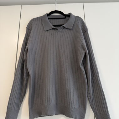 Pull-over à col polo en maille gris