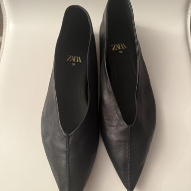 Zara Schwarze Ballerinas