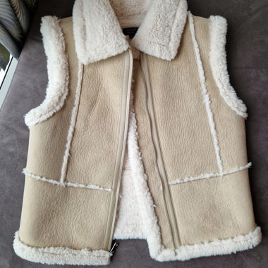 Beige Weste