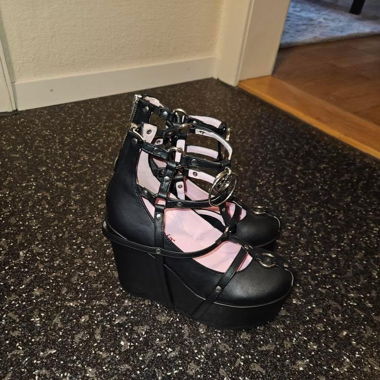 Killstar Sommerschuhe