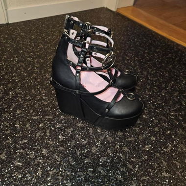 Killstar Sommerschuhe
