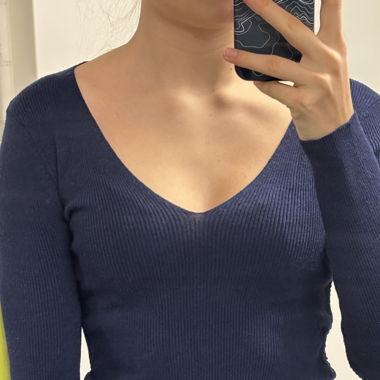 Blauer Pullover