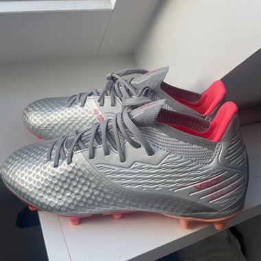 Girls' football shoe