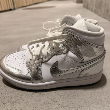 Nike Air Jordan High-Top Sneaker