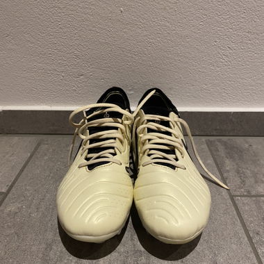 Nike Tiempo Stohlen