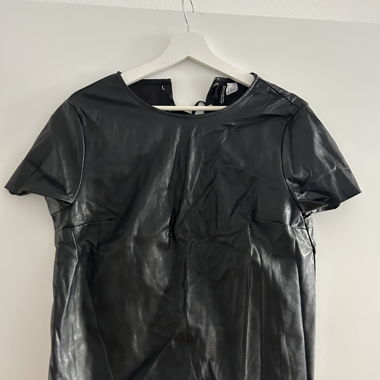 T-shirt in ecopelle