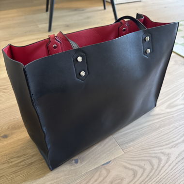 Black shopping bag